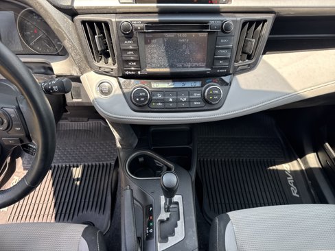 Used 2018 Toyota RAV4 XLE image 17