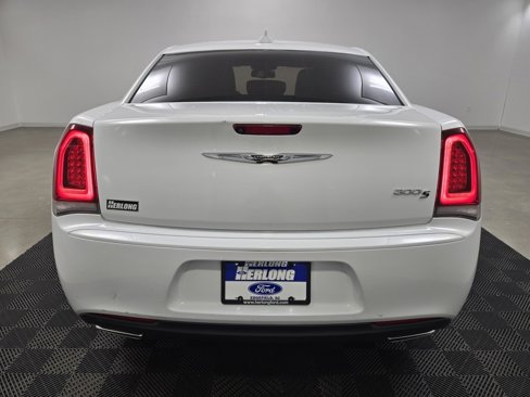 Used 2020 Chrysler 300 S image 5