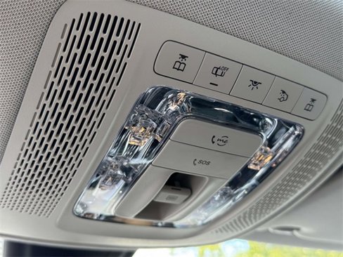 Used 2021 Mercedes-Benz GLB 250 4MATIC image 26