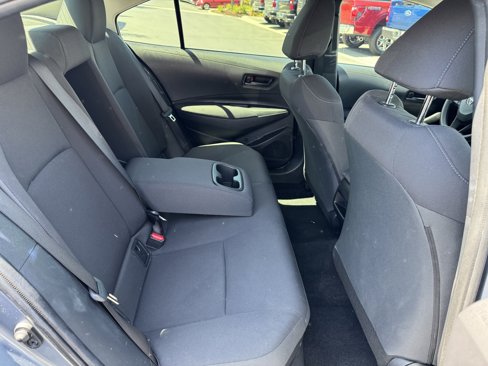 Used 2022 Toyota Corolla LE image 32