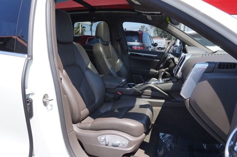Used 2016 Porsche Cayenne image 21