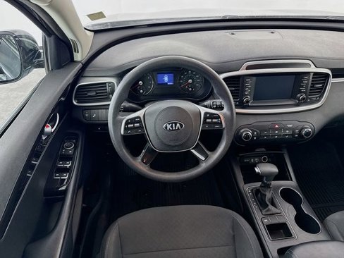 Used 2019 Kia Sorento LX image 23
