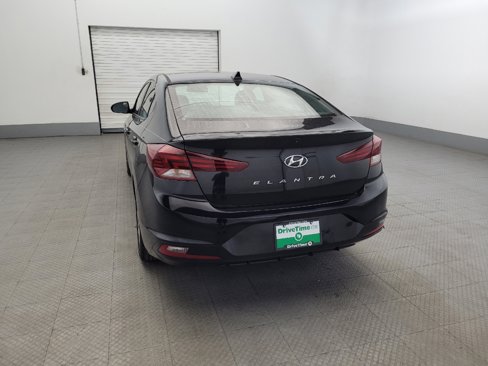 Used 2019 Hyundai Elantra SEL image 6