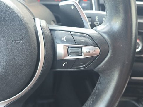 Used 2016 BMW M235i Convertible image 21