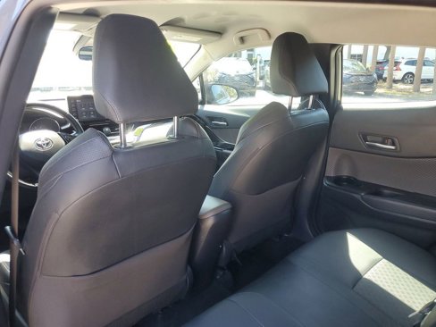 Used 2022 Toyota C-HR Limited image 14