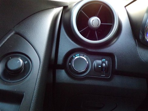 Used 2016 Chevrolet Trax LS image 31