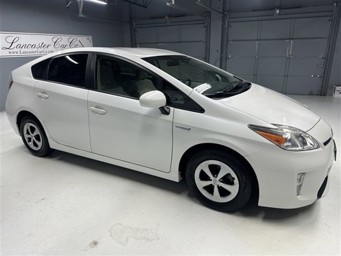 Used 2014 Toyota Prius Two image 8