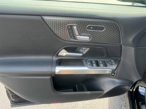 Certified 2024 Mercedes-Benz GLB 250 w/ Driver Assistance Package image 12