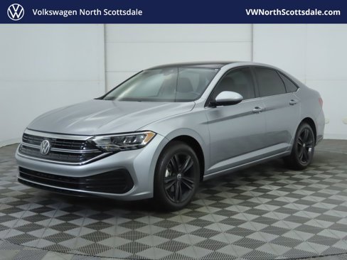 Certified 2024 Volkswagen Jetta SE image 1