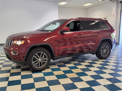 Used 2018 Jeep Grand Cherokee Laredo image 3