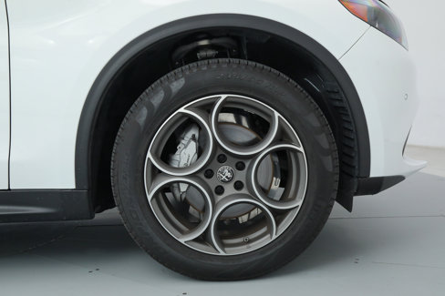 New 2025 Alfa Romeo Stelvio Sprint image 19