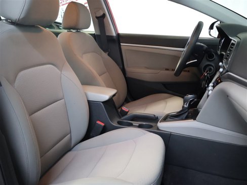 Used 2020 Hyundai Elantra SE image 19