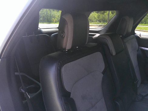 Used 2017 Ford Explorer XLT w/ XLT Appearance Package image 22