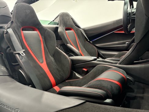 Used 2021 McLaren 720S Performance image 23