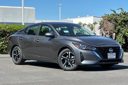 New 2025 Nissan Sentra SV image 2
