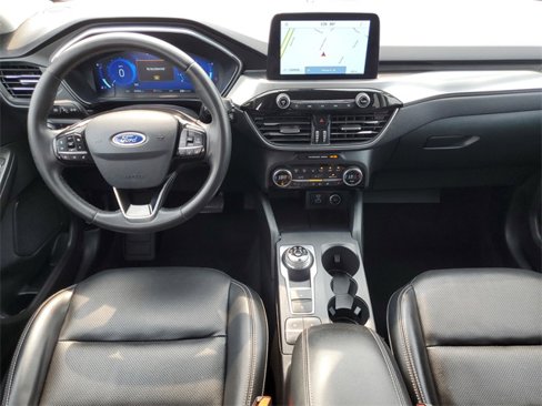 Used 2021 Ford Escape Titanium image 29