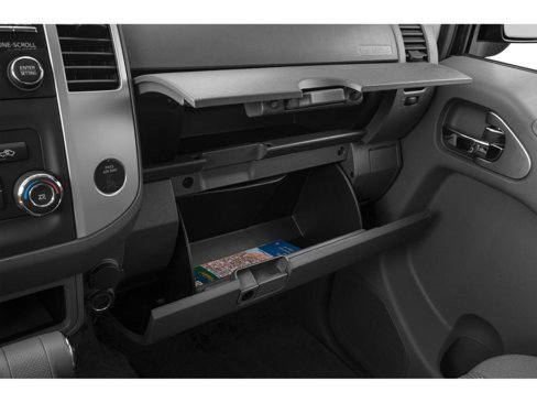Used 2015 Nissan Frontier SV image 31