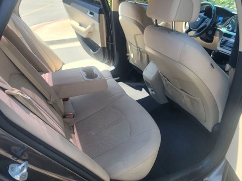 Used 2015 Hyundai Sonata SE image 11