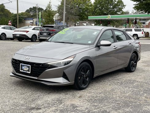 Certified 2023 Hyundai Elantra SEL image 3