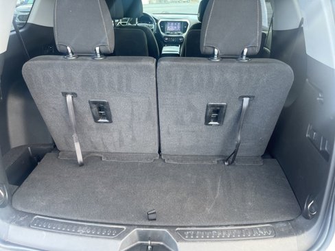 Used 2020 GMC Acadia SLE image 26