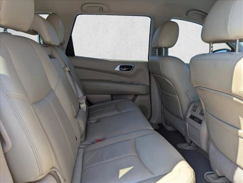Used 2015 Nissan Pathfinder SV image 28