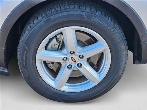 Used 2018 Ford Explorer XLT image 24