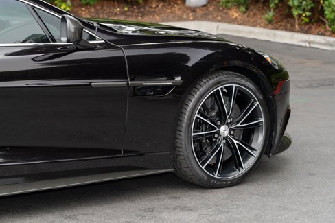 Used 2014 Aston Martin Vanquish Coupe image 8