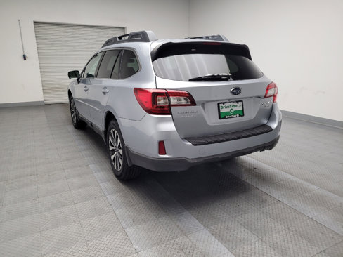 Used 2015 Subaru Outback 3.6R Limited image 6