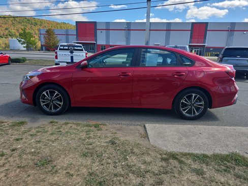 Used 2023 Kia Forte LXS image 7