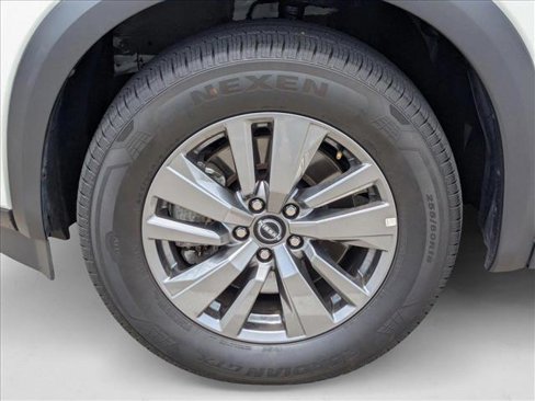 Used 2024 Nissan Pathfinder SV image 23