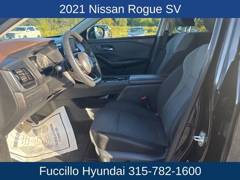 Used 2021 Nissan Rogue SV image 11