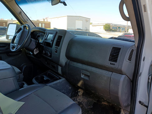 Used 2018 Nissan NV 3500 SL w/ Navigation Package image 11