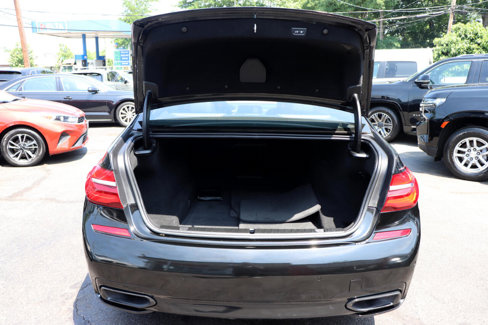 Used 2018 BMW 740i xDrive image 46