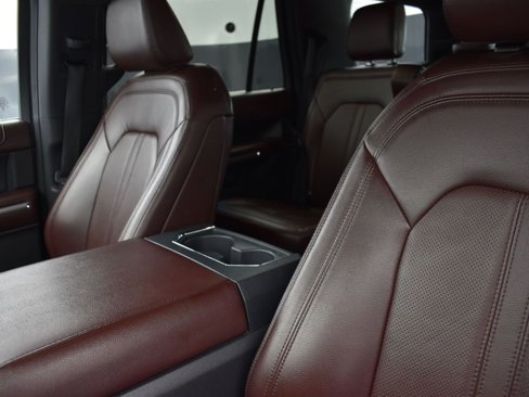 Used 2023 Ford Expedition Limited image 14