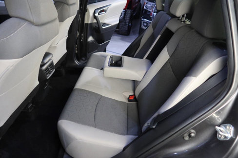 Used 2021 Toyota RAV4 XLE image 17