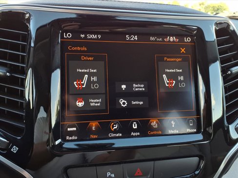 Used 2019 Jeep Cherokee Limited image 10