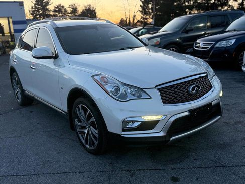 Used 2017 INFINITI QX50 2WD w/ Technology Package image 2