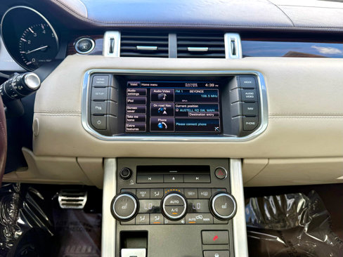 Used 2013 Land Rover Range Rover Evoque Prestige image 15