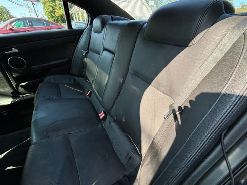 Used 2009 Pontiac G8 w/ Premium Package image 9