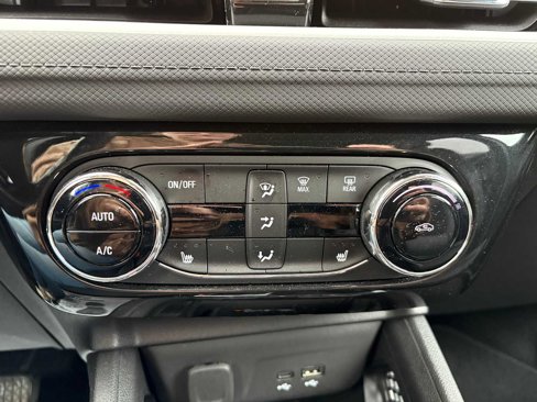 Used 2024 Chevrolet TrailBlazer LT w/ Convenience Package image 25