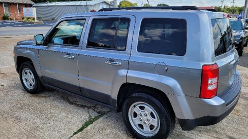 Used 2016 Jeep Patriot Sport w/ Power Value Group image 3