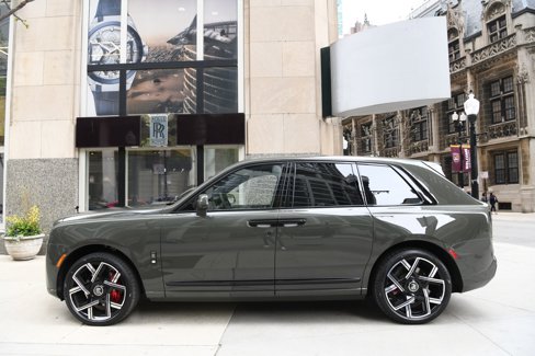 New 2025 Rolls-Royce Cullinan Black Badge image 7