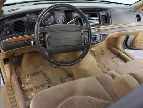 Used 1995 Ford Crown Victoria LX image 6