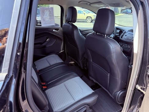 Used 2018 Ford Escape SE w/ SE Sport Appearance Package image 38
