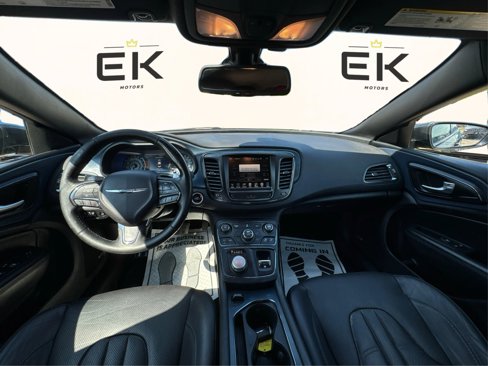 Used 2016 Chrysler 200 S w/ Navigation & Sound Group I image 21