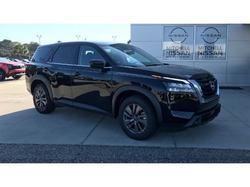 Certified 2023 Nissan Pathfinder S image 1
