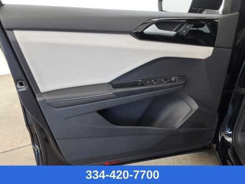 New 2025 Volkswagen Taos S image 17