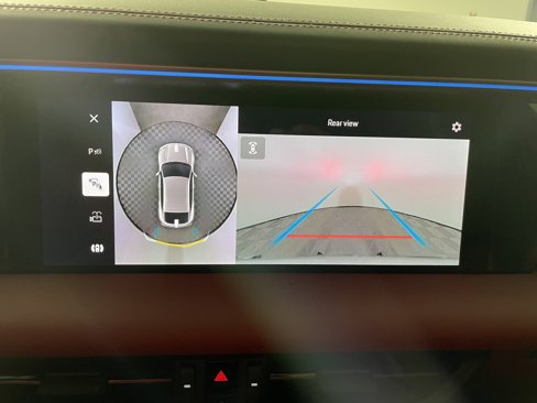 Certified 2025 Porsche Macan 4S Electric image 24