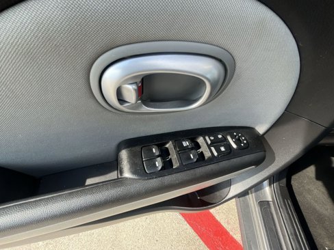 Used 2016 Kia Soul image 26