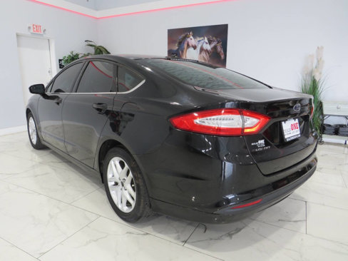Used 2014 Ford Fusion SE image 5